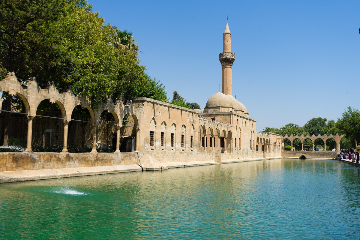 sanliurfa-2793423_1920.jpg