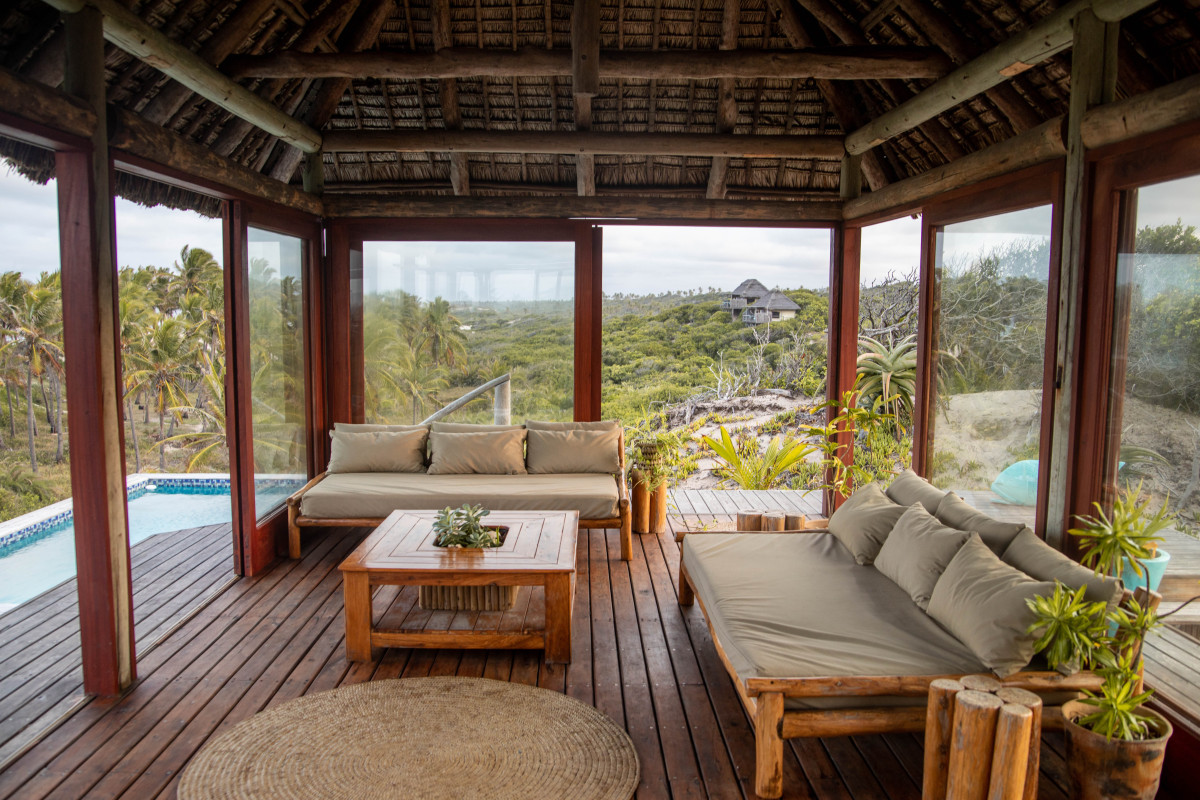 Travessia-Beach-Lodge-Mozambique-Pool Lounge4.jpg